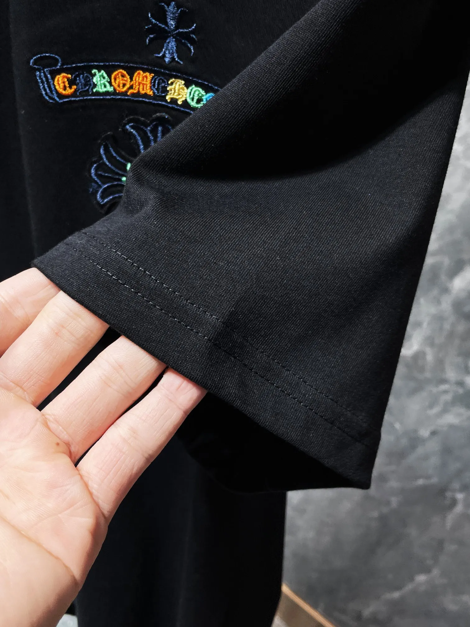 P174 New Chrome Hearts 25ss for summer. High-weight, environmentally friendly and high-quality top-quality fabric. 260g~270g. Embroidered colorful classic cross horseshoe short sleeves. Counter synchronization. Re-engraved version 1:1. Recommended colors: black, white, orange, blue. Size: S, M, L, XL.